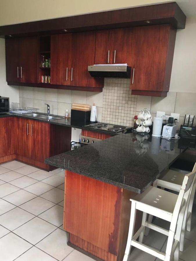 Appartamento Oyster Walk On Main Knysna Esterno foto