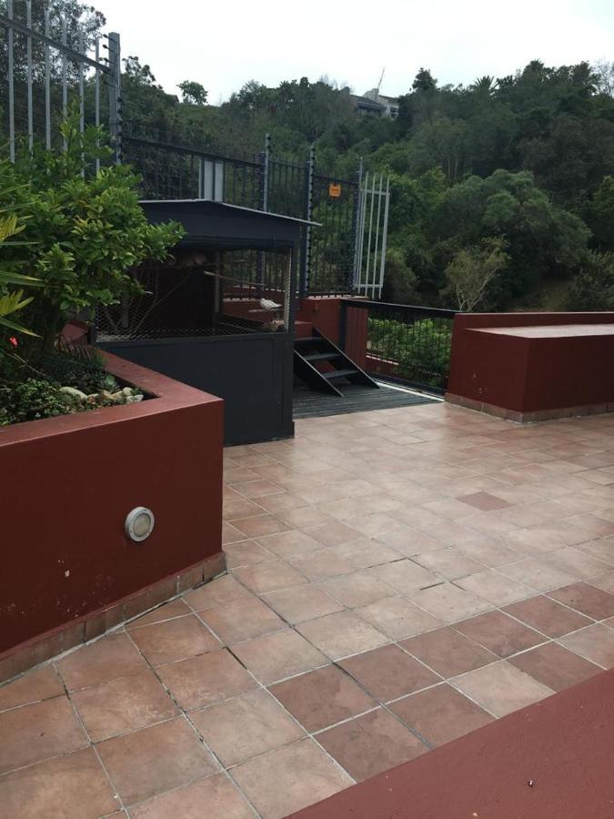Appartamento Oyster Walk On Main Knysna Esterno foto